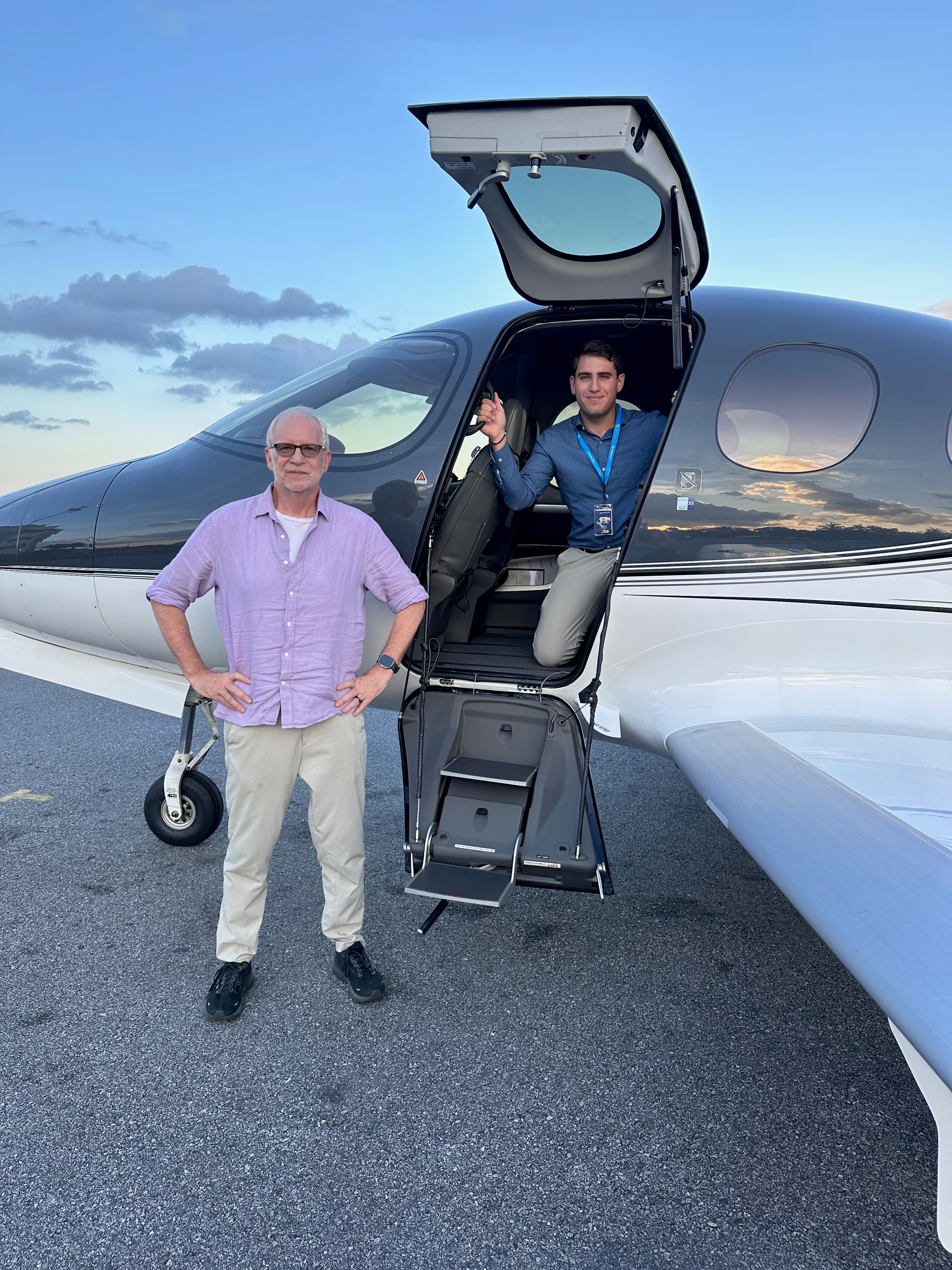 Cirrus SF-50 Vision Jet at sunset